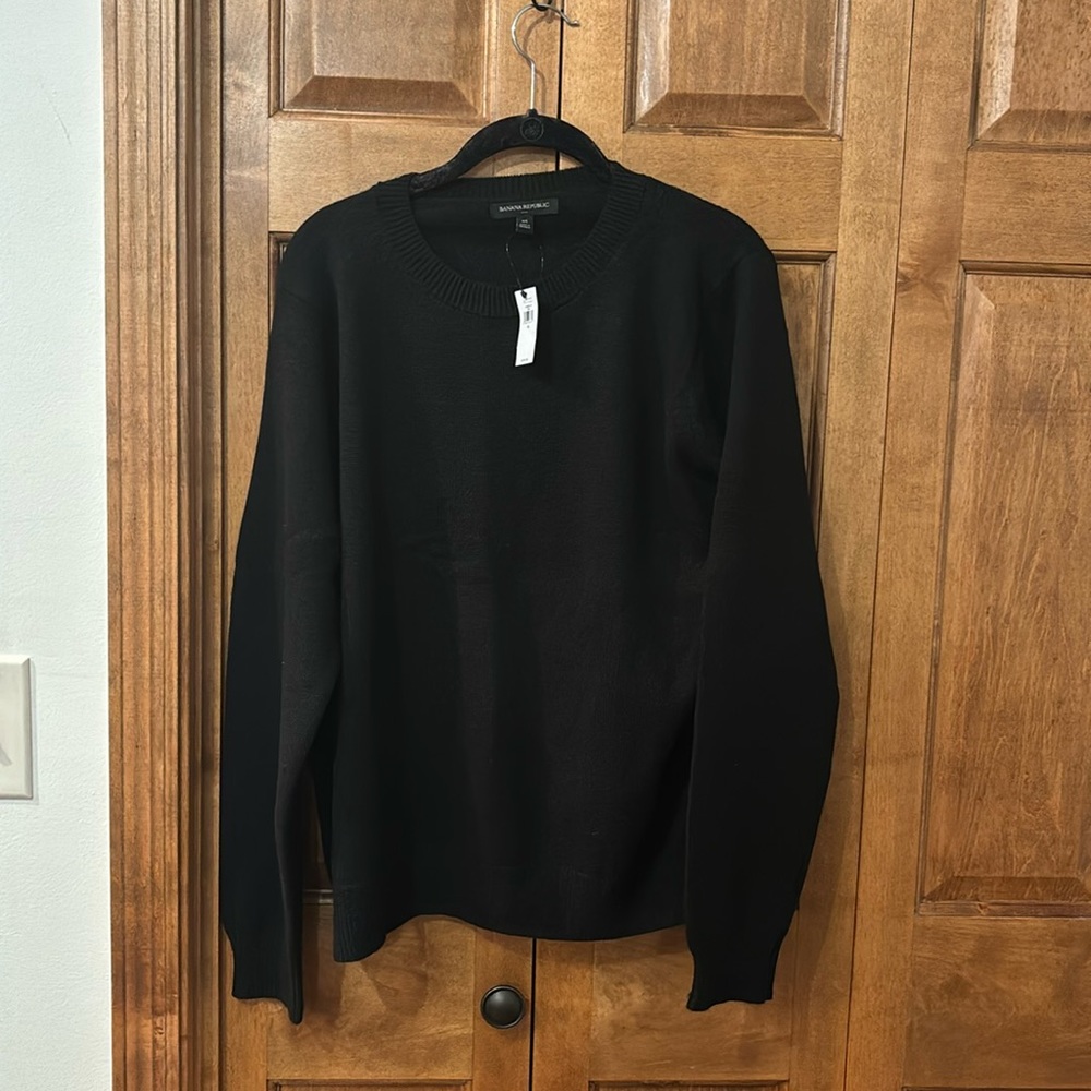 NWT BR black crewneck sweater